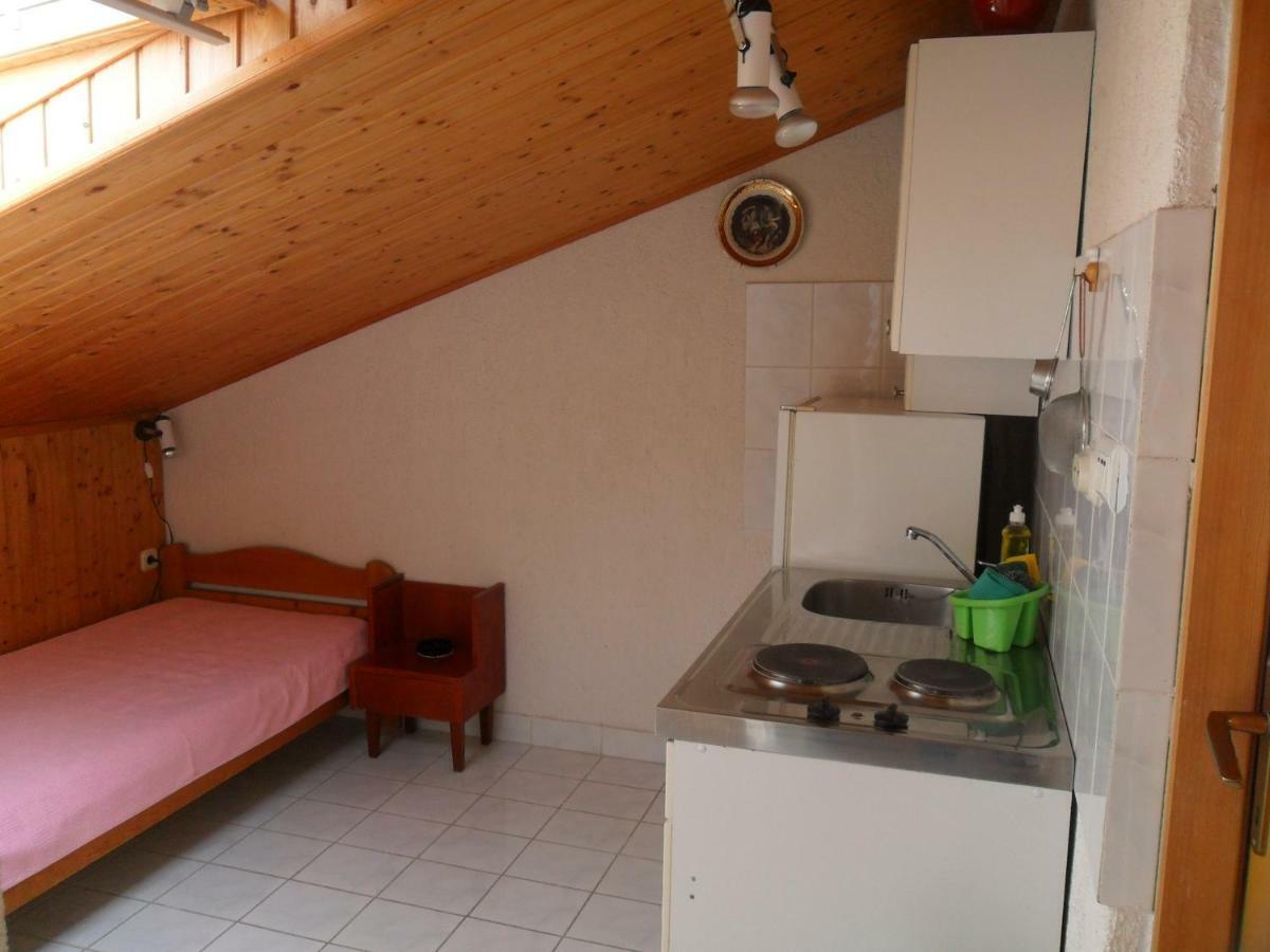 Apartments Simpa Njivice Extérieur photo