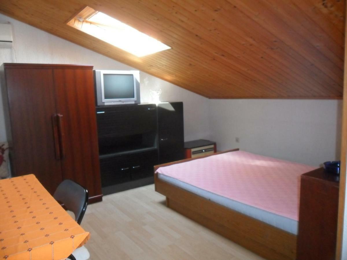 Apartments Simpa Njivice Extérieur photo